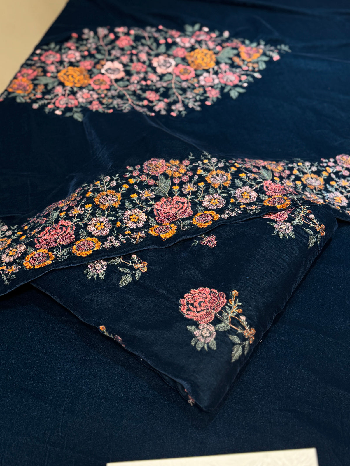 VELVET | Light Buti