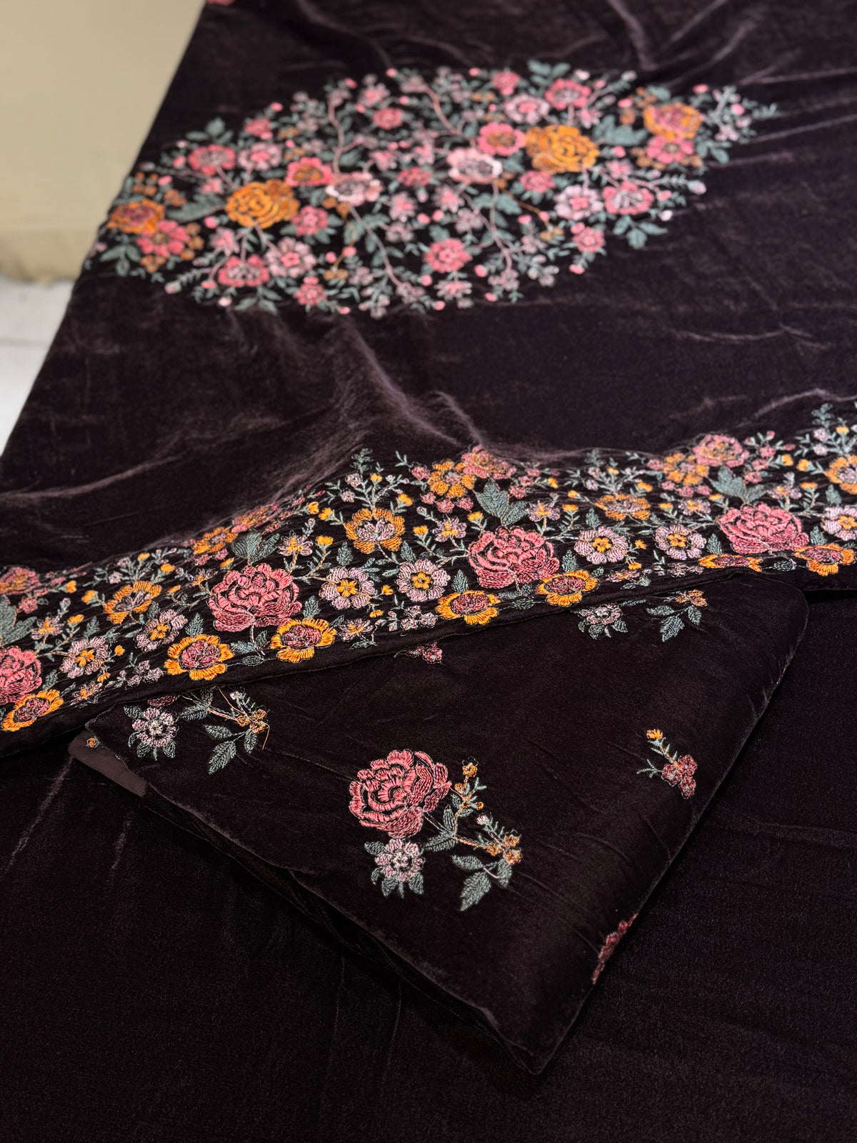 VELVET | Light Buti