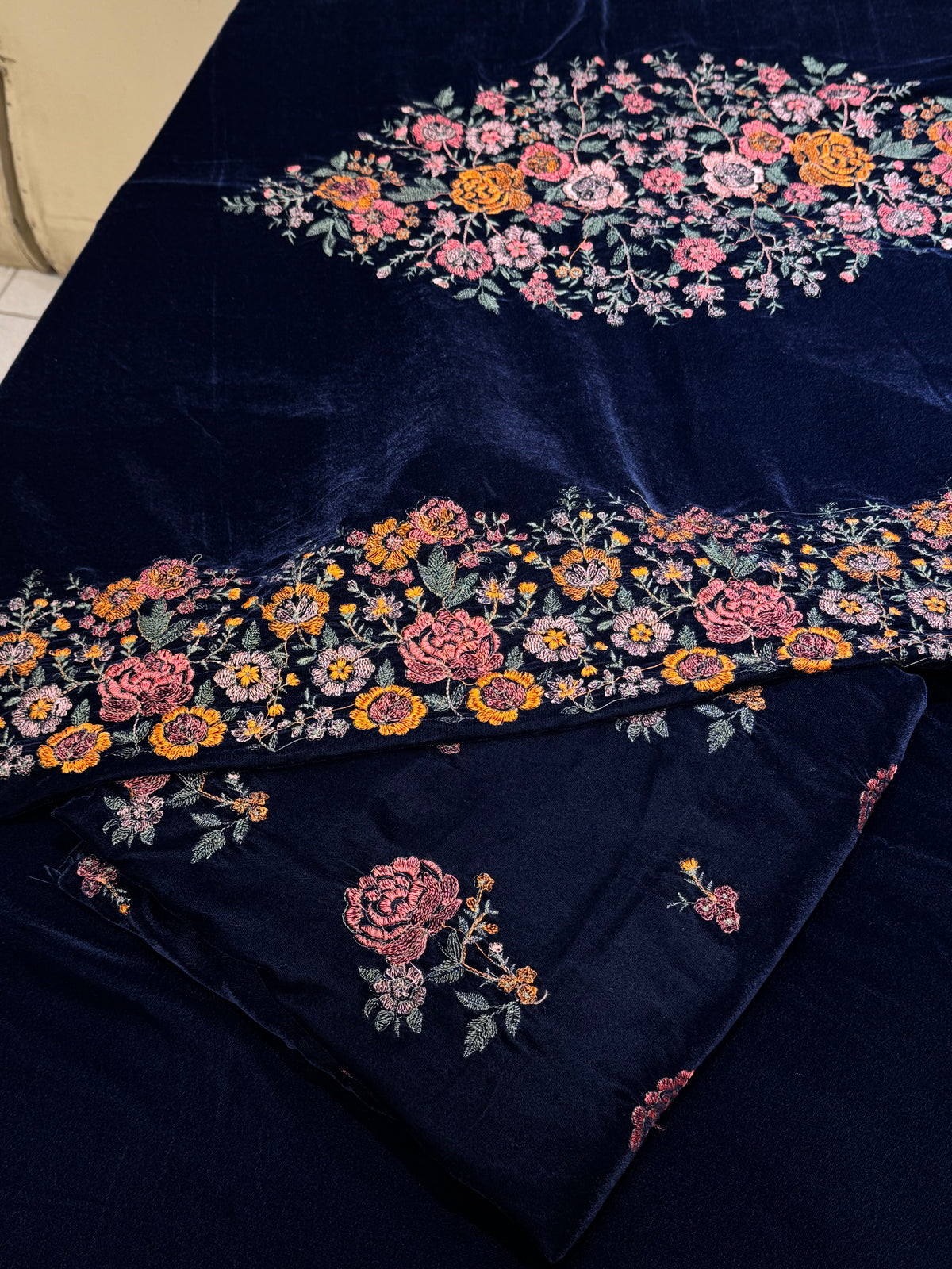 VELVET | Light Buti